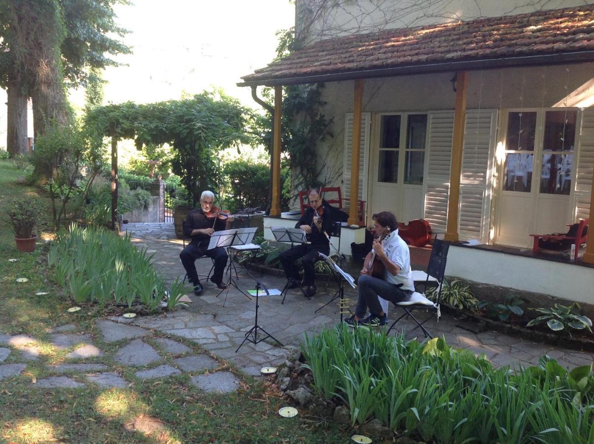 A O Soa B&B Savignone ภายนอก รูปภาพ
