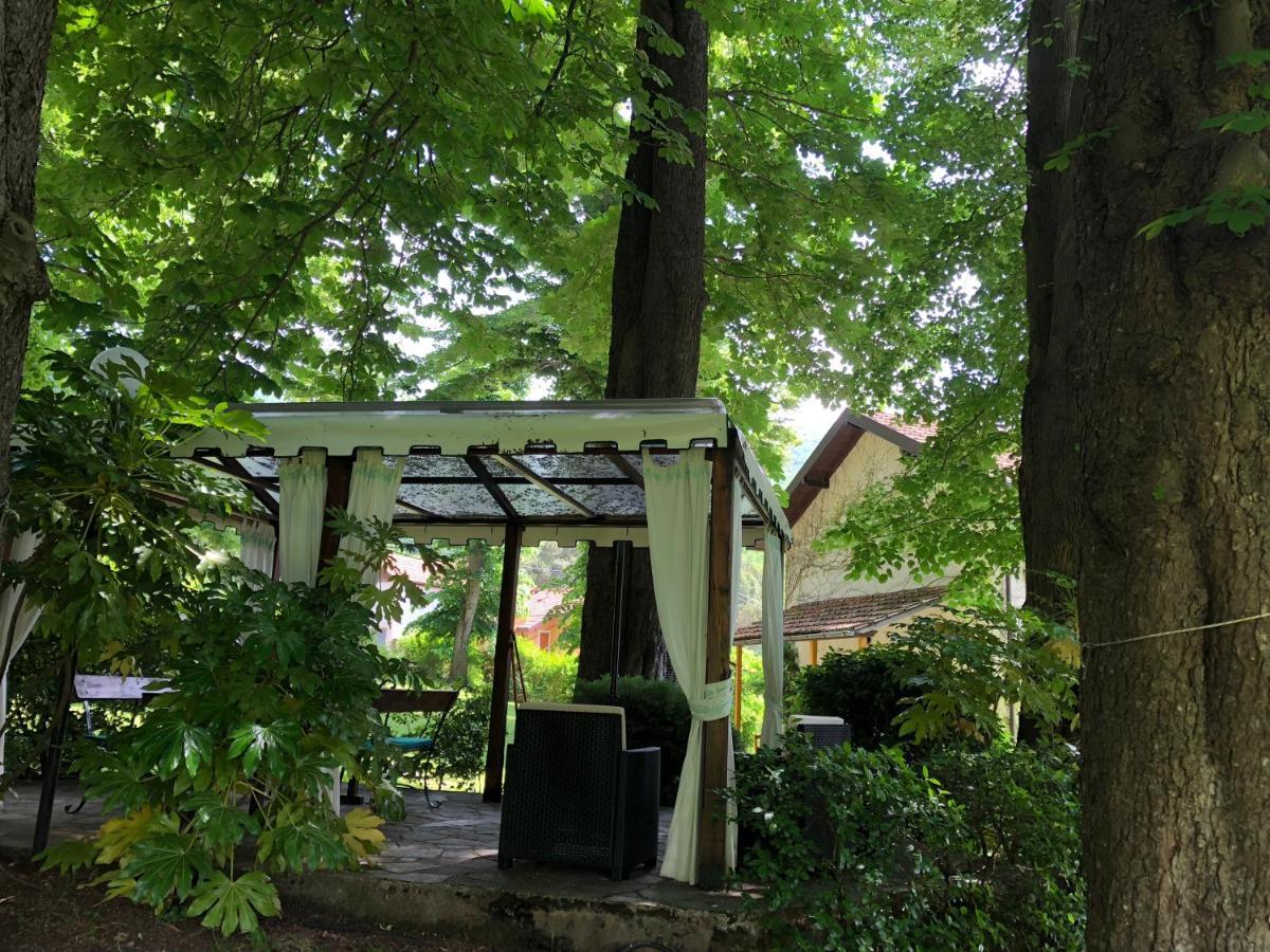 A O Soa B&B Savignone ภายนอก รูปภาพ