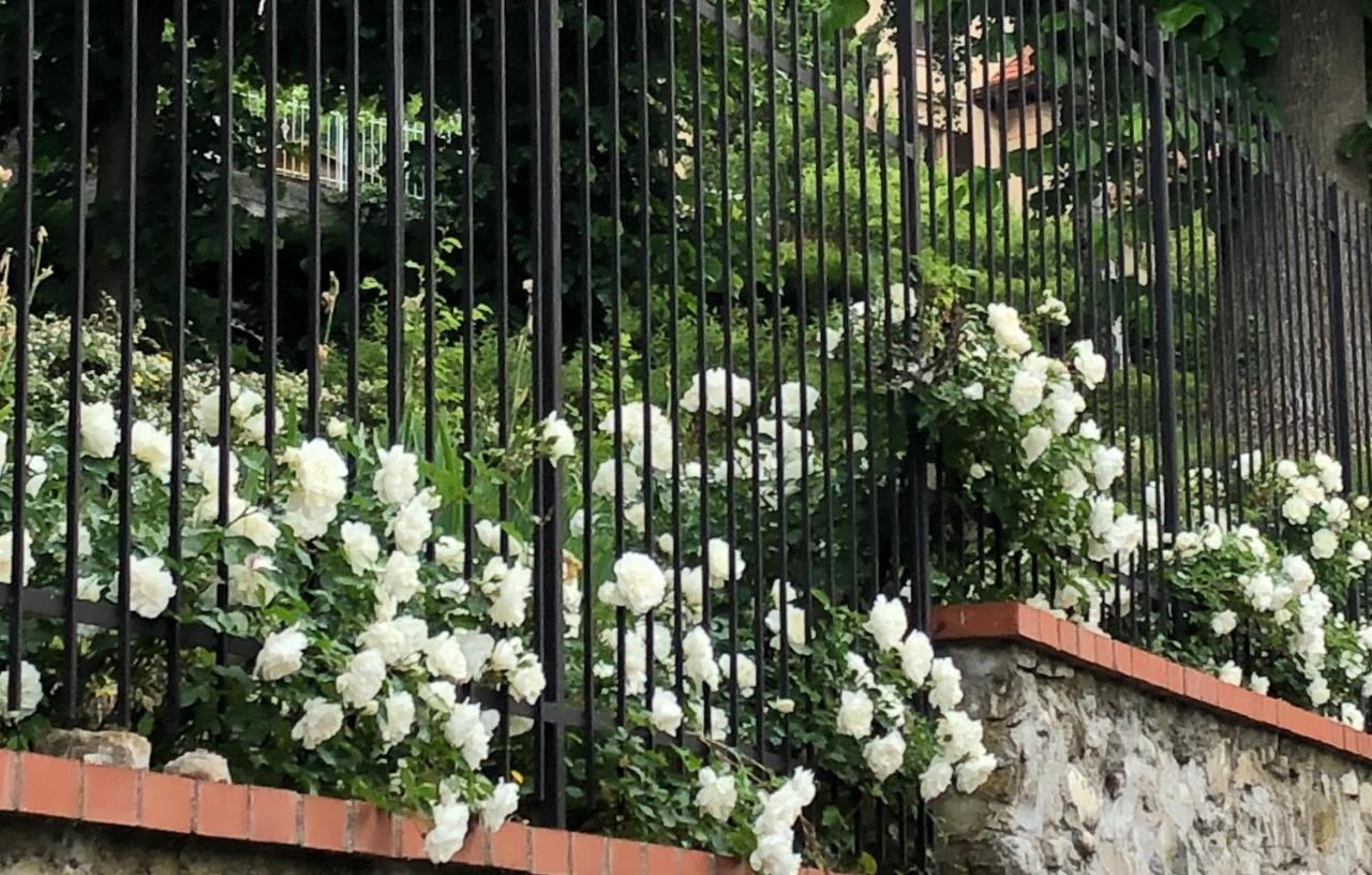 A O Soa B&B Savignone ภายนอก รูปภาพ