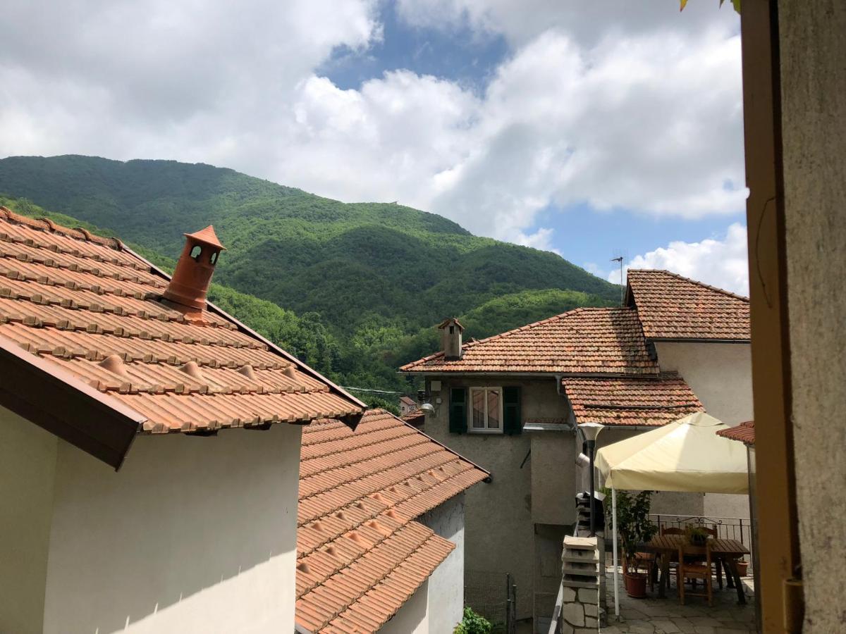 A O Soa B&B Savignone ภายนอก รูปภาพ