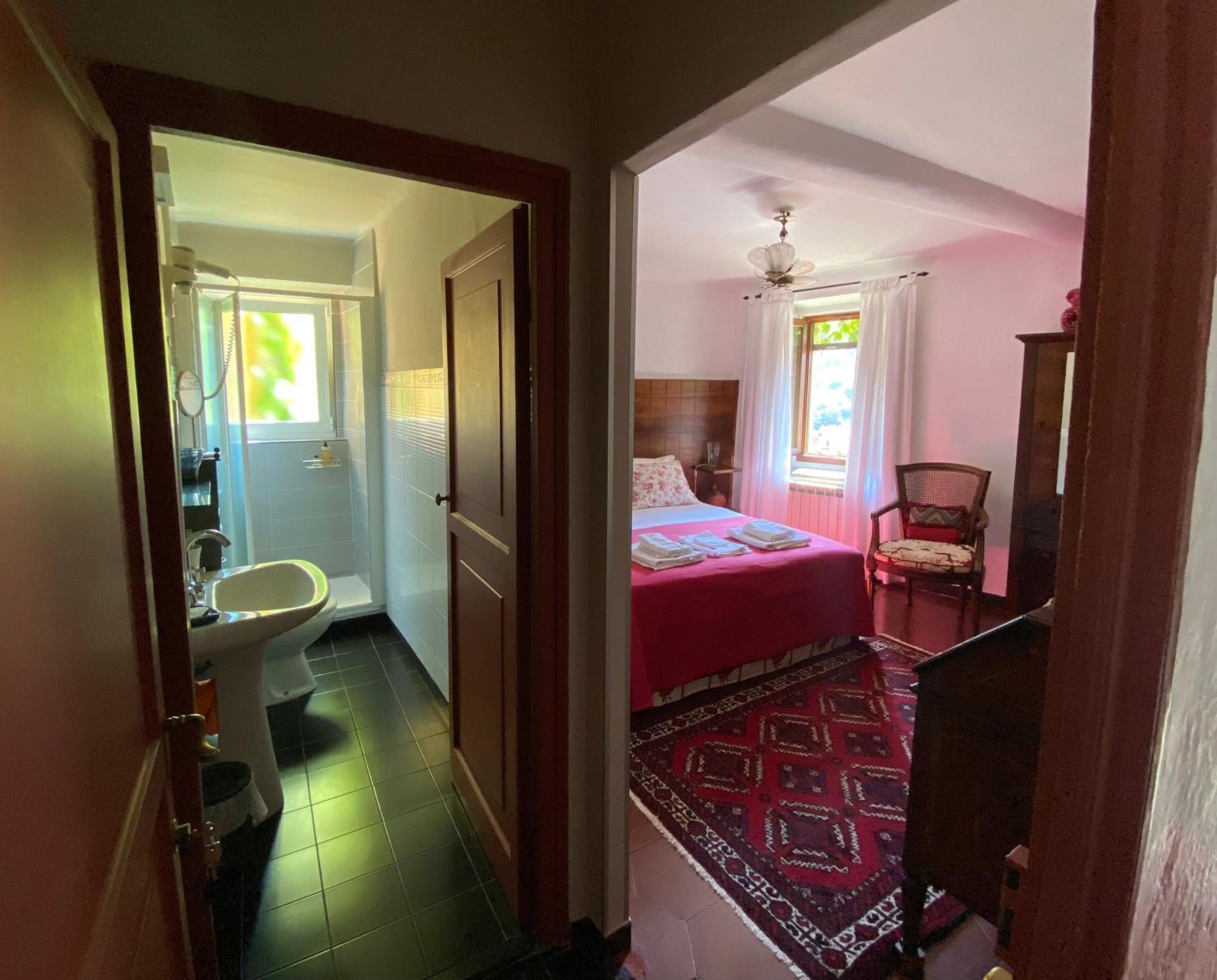 A O Soa B&B Savignone ภายนอก รูปภาพ