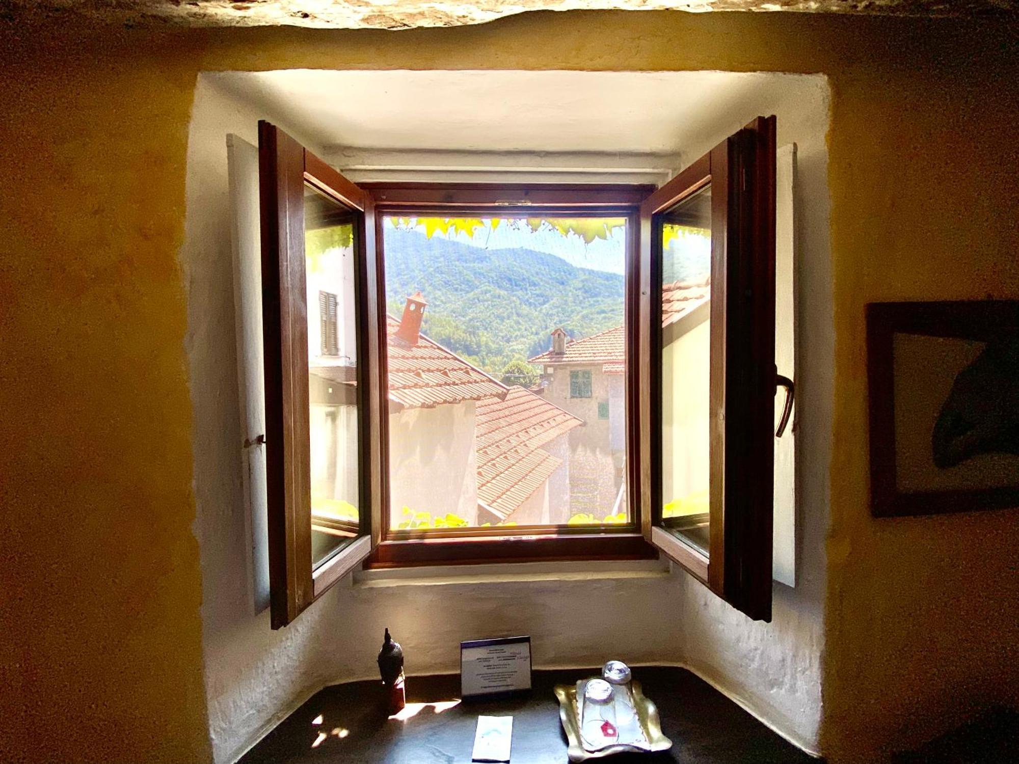 A O Soa B&B Savignone ภายนอก รูปภาพ
